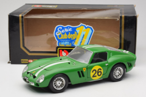 Ferrari 250 GTO #26 Grün Weiße Streifen 1962 Bburago 1:18 3011-G3 Druckguss — Bild 8 von 8