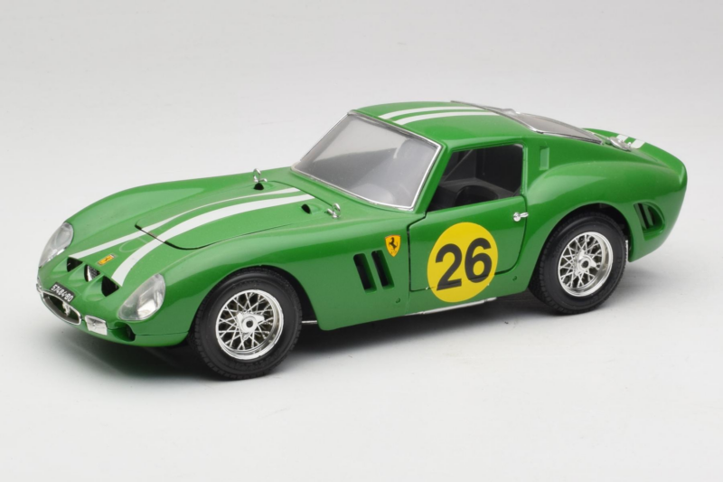 Ferrari 250 GTO #26 Grün Weiße Streifen 1962 Bburago 1:18 3011-G3 Druckguss