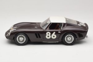 Ferrari 250 GTO #86 Schwarz Bburago 1:18 3011-B1 Druckguss — Bild 4 von 8