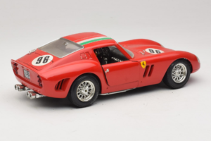 Ferrari 250 GTO #96 Rot Italienische Flagge 1962 Bburago 1:18 3011-P2 Druckguss — Bild 3 von 8