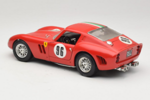 Ferrari 250 GTO #96 Rot Italienische Flagge 1962 Bburago 1:18 3011-P2 Druckguss — Bild 7 von 8