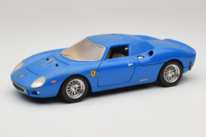 Ferrari 250 LM Blau Bburago 1:18 3033-B1 Druckguss