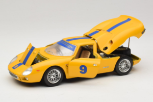 Ferrari 250 LM #9 Gelb 1965 Bburago 1:18 3033-Y1 Druckguss — Bild 2 von 8