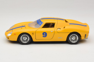 Ferrari 250 LM #9 Gelb 1965 Bburago 1:18 3033-Y1 Druckguss — Bild 4 von 8