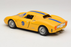 Ferrari 250 LM #9 Gelb 1965 Bburago 1:18 3033-Y1 Druckguss — Bild 7 von 8