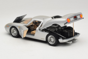 Ferrari 250 LM Silber Bburago 1:18 3033-S1 Druckguss — Bild 5 von 8