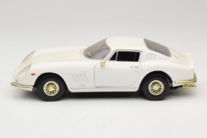 Ferrari 275 GTB/4 Weiß ERTL 1:18 7493 Druckguss — Bild 4 von 8