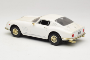 Ferrari 275 GTB/4 Weiß ERTL 1:18 7493 Druckguss — Bild 7 von 8