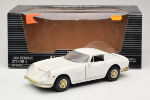 Ferrari 275 GTB/4 Weiß ERTL 1:18 7493 Druckguss — Bild 8 von 8