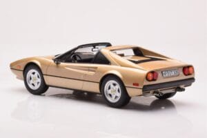 Ferrari 308 GTS Gold Limitierte Auflage Norev 1:18 187932 Druckguss — Bild 5 von 6