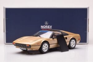 Ferrari 308 GTS Gold Limitierte Auflage Norev 1:18 187932 Druckguss — Bild 6 von 6
