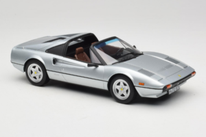 Ferrari 308 GTS Silber Norev 1:18 187934 Druckguss — Bild 5 von 7