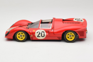 Ferrari 330 P4 #20 Rot 1967 Revell 1:18 48822-P1 Druckguss — Bild 4 von 8