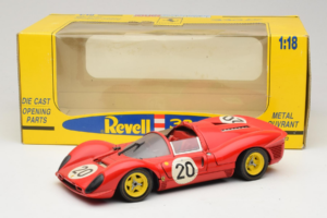 Ferrari 330 P4 #20 Rot 1967 Revell 1:18 48822-P1 Druckguss — Bild 8 von 8