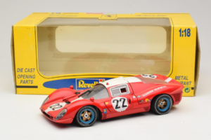 Ferrari 330 P4 #22 Scuderia Filipinetti Poor Condition 1967 Revell 1:18 48825-P1 Druckguss — Bild 8 von 8