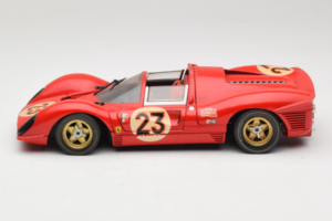 Ferrari 330 P4 #23 L. Bandini / C. Amon 24 Hours of Daytona Winner 1967 Revell 1:18 48833 Druckguss — Bild 4 von 8