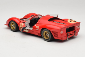 Ferrari 330 P4 #23 L. Bandini / C. Amon 24 Hours of Daytona Winner 1967 Revell 1:18 48833 Druckguss — Bild 5 von 8