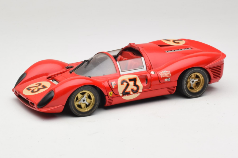 Ferrari 330 P4 #23 L. Bandini / C. Amon 24 Hours of Daytona Winner 1967 Revell 1:18 48833 Druckguss