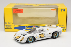 Ferrari 330 P4 #25 Weiß Revell 1:18 48845 Druckguss — Bild 8 von 8