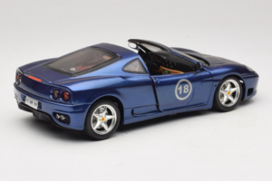 Ferrari 360 Modena Targa Limitierte Auflage 333 Stück Lila Metallic Bburago 1:18 3348-F1 Druckguss — Bild 3 von 8