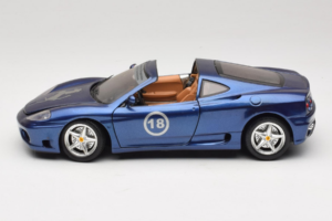 Ferrari 360 Modena Targa Limitierte Auflage 333 Stück Lila Metallic Bburago 1:18 3348-F1 Druckguss — Bild 4 von 8