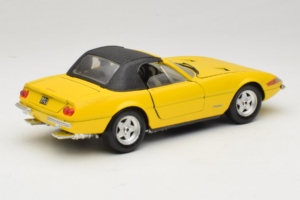 Ferrari 365 GTS/4 Daytona Cabriolet Gelb Techno Giodi 1:18 740028 Druckguss — Bild 3 von 8