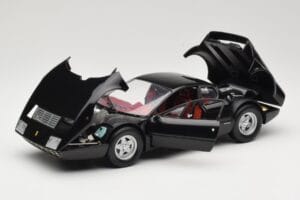Ferrari 365 GT4/BB Schwarz Kyosho 1:18 08173K Druckguss — Bild 2 von 8