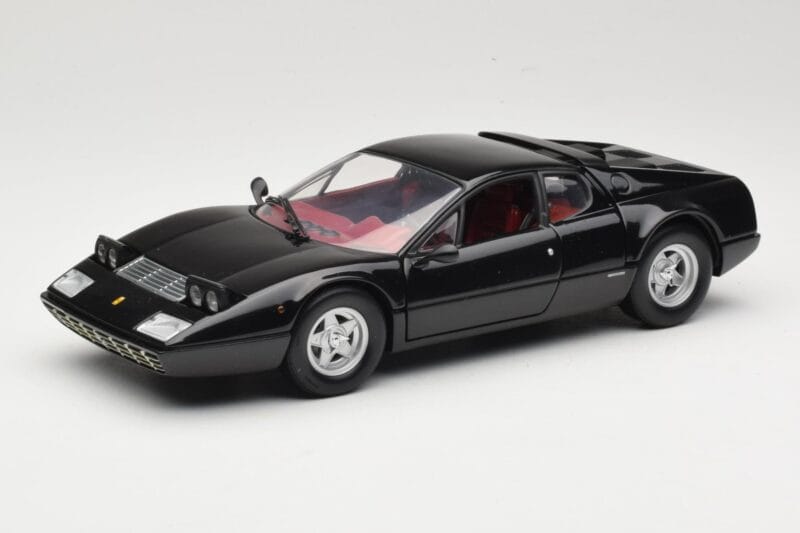 Ferrari 365 GT4/BB Schwarz Kyosho 1:18 08173K Druckguss