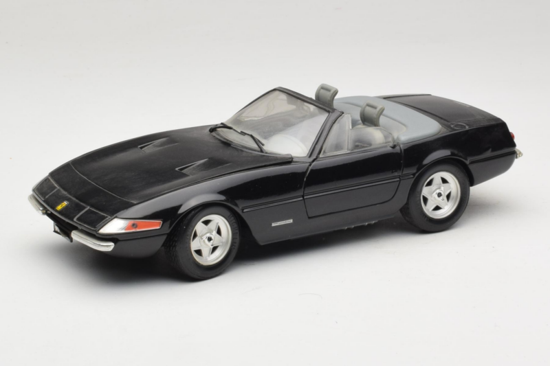 Ferrari 365 GTB/4 Daytona Cabriolet Schwarz Techno Giodi 1:18 40011-B1 Druckguss