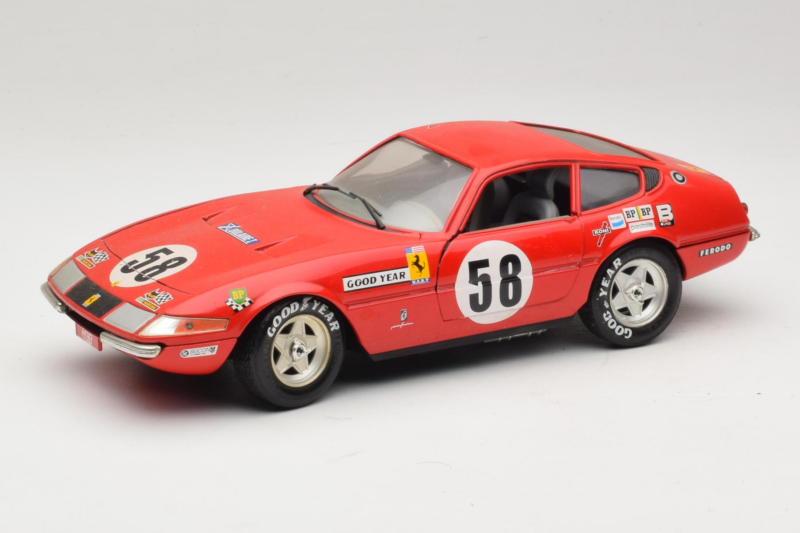 Ferrari 365 GTB/4 Daytona Berlinetta #58 Rot Techno Giodi 1:18 40011 Druckguss