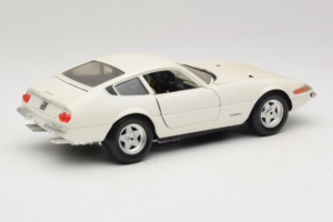 Ferrari 365 GTB/4 Daytona Berlina Weiß Techno Giodi 1:18 74007 Druckguss — Bild 3 von 8