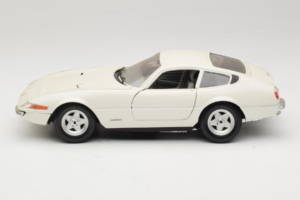 Ferrari 365 GTB/4 Daytona Berlina Weiß Techno Giodi 1:18 74007 Druckguss — Bild 4 von 8