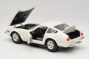 Ferrari 365 GTB/4 Daytona Berlina Weiß Techno Giodi 1:18 74007 Druckguss — Bild 5 von 8
