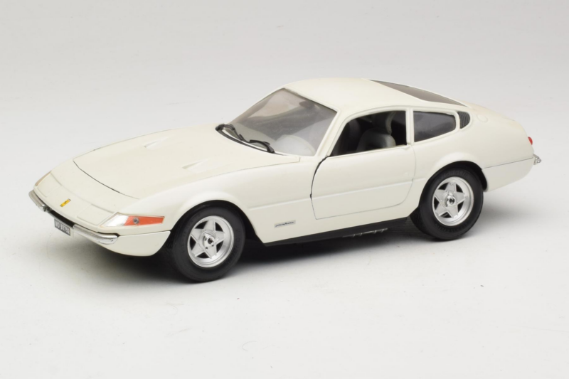 Ferrari 365 GTB/4 Daytona Berlina Weiß Techno Giodi 1:18 74007 Druckguss