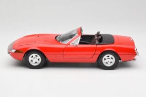 Ferrari 365 GTS Rot Solido 1:18 8017 Druckguss — Bild 4 von 8