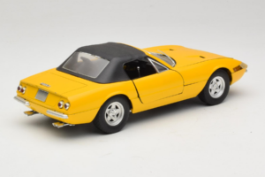 Ferrari 365 GTS Gelb Mit Schwarzem Dach Solido 1:18 8018 Druckguss — Bild 3 von 8