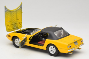 Ferrari 365 GTS Gelb Mit Schwarzem Dach Solido 1:18 8018 Druckguss — Bild 5 von 8