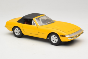 Ferrari 365 GTS Gelb Mit Schwarzem Dach Solido 1:18 8018 Druckguss — Bild 6 von 8