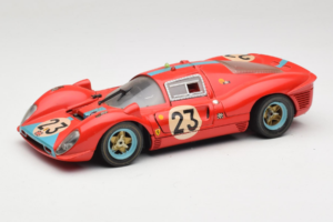 Ferrari 412P #23 W. Mairesse / J. Beurlys Le Mans 1967 Rot Revell 1:18 48826 Druckguss