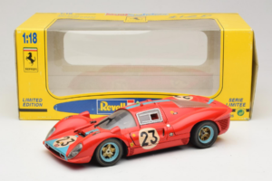 Ferrari 412P #23 W. Mairesse / J. Beurlys Le Mans 1967 Rot Revell 1:18 48826 Druckguss — Bild 8 von 8