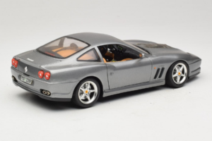 Ferrari 550 Maranello 25 Jahre Ferrari Model Club Silber 2. Version Bburago 1:18 3064-S1 Druckguss — Bild 3 von 8