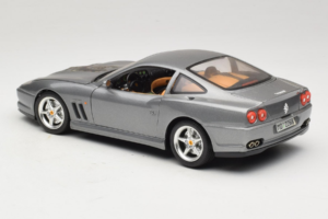 Ferrari 550 Maranello 25 Jahre Ferrari Model Club Silber 2. Version Bburago 1:18 3064-S1 Druckguss — Bild 7 von 8