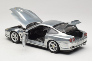 Ferrari 550 Maranello Chrome Silver Hot Wheels 1:18 25740 Druckguss — Bild 5 von 8