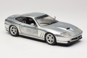 Ferrari 550 Maranello Chrome Silver Hot Wheels 1:18 25740 Druckguss — Bild 6 von 8