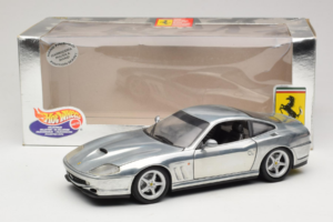 Ferrari 550 Maranello Chrome Silver Hot Wheels 1:18 25740 Druckguss — Bild 8 von 8