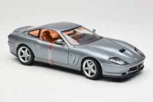 Ferrari 550 Maranello Grau Metallic Maisto 1:18 4839 Druckguss — Bild 4 von 6