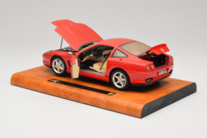 Ferrari 550 Maranello Technik Museum Speyer Edition Bburago 1:18 B001 Druckguss — Bild 5 von 8