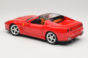 Ferrari 575M Superamerica Rot Hot Wheels 1:18 J2858 Druckguss — Bild 7 von 8