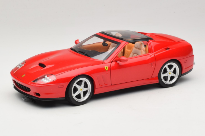 Ferrari 575M Superamerica Rot Hot Wheels 1:18 J2858 Druckguss