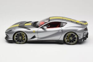 Ferrari 812 Competizione Grigio Coburn Bburago 1:18 18-01647 Druckguss — Bild 4 von 8